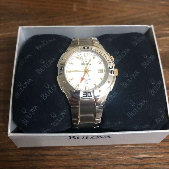 Bulova Watch from 2005-2006 - Picture 2 of 10